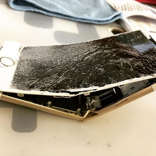 Electronics Repair Shop «iGeeks Cell Phone, Computer and Tablet Repairs», reviews and photos, 3 Lancaster Ave, Ardmore, PA 19003, USA