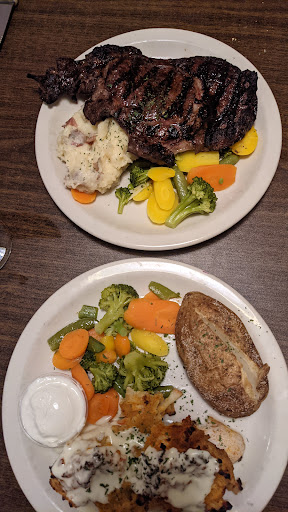 American Restaurant «The Brass Lantern Restaurant and Lounge», reviews and photos, 79 Chestnut Hill Rd, Crossville, TN 38555, USA