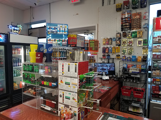 Liquor Store «Discount Liquors», reviews and photos, 653 Big Bend Rd, Ballwin, MO 63021, USA