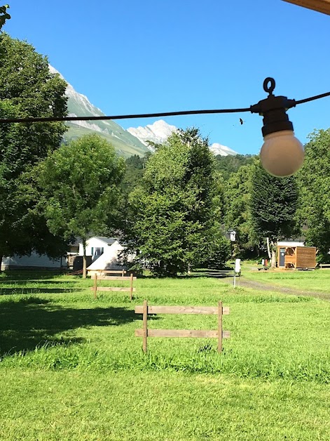 Le Gerrit, camping et logements de vacances uniques à Arrens-Marsous (Hautes-Pyrénées 65)