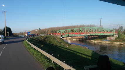 port fluvial de garlinghem