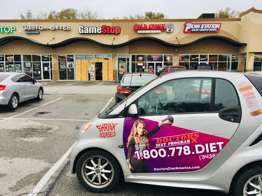 Ice Cream Shop «Cold Stone Creamery», reviews and photos, 2015 S Hurstbourne Pkwy, Louisville, KY 40220, USA