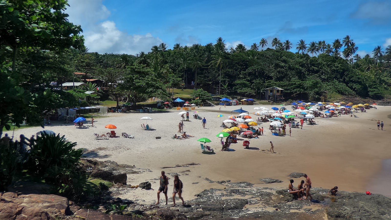 Praia da Tiririca的照片 带有小海湾