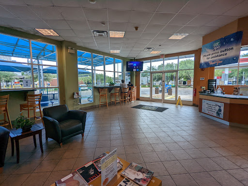 Car Wash «Car Spa Midtown», reviews and photos, 2801 Brazos St, Houston, TX 77006, USA