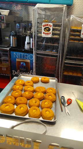 Donut Shop «Hurts Donut», reviews and photos, 7010 W 21st St, Wichita, KS 67205, USA