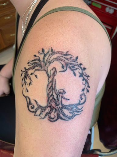 Tattoo Shop «Tatunka Tattoo», reviews and photos, 95 S Windsor St, South Royalton, VT 05068, USA