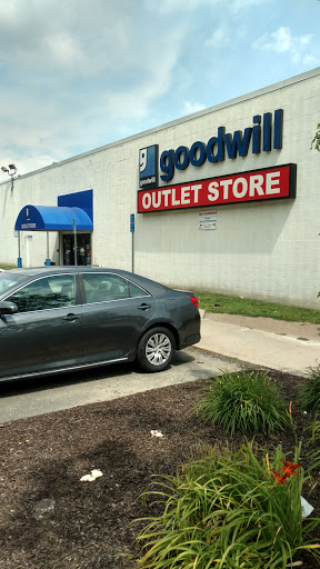 Outlet Store «Goodwill Outlet Store», reviews and photos