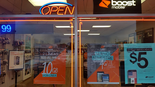 Boost Mobile/Universal Cellular, 618 W Park Row Dr, Arlington, TX 76010, USA, 