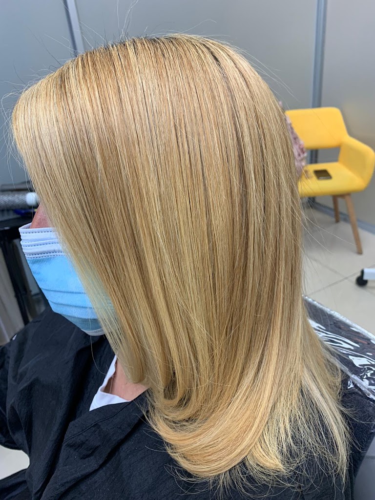 Anita's Hair Salon 33122