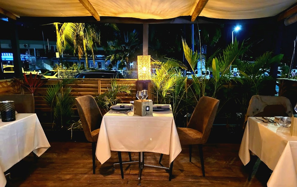 Kube restaurant à Le Marin