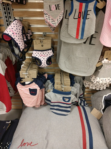 Pet Supply Store «PetSmart», reviews and photos, 4731 Commercial Dr, New Hartford, NY 13413, USA