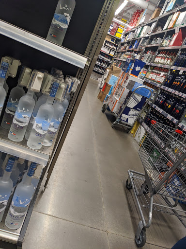 Liquor Store «Wine & Liquor Superstore», reviews and photos, 815 Hutchinson River Pkwy, Bronx, NY 10465, USA