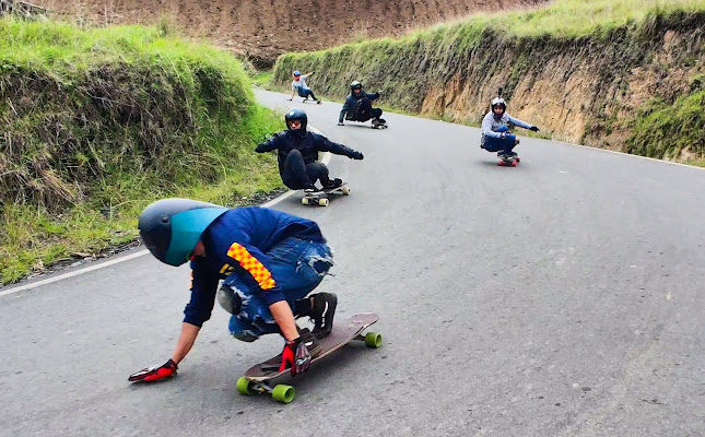 Opiniones de Escuela de Skate Longboard Riobamba - LargaBoard en Guano - Escuela