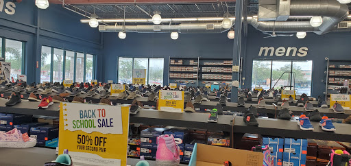 Shoe Store «SKECHERS Factory Outlet», reviews and photos, 2663 Gulf to Bay Blvd #910, Clearwater, FL 33759, USA