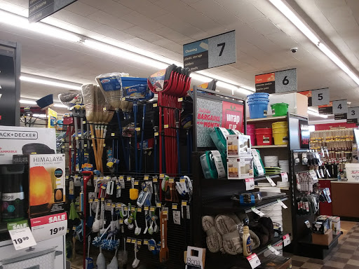 Home Improvement Store «Hupp True Value Hardware», reviews and photos, 728 E Harry St, Wichita, KS 67211, USA