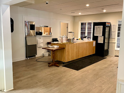 Restaurant «La Baguette French Bread and Pastry Shop», reviews and photos, 3088 Poplar Ave, Memphis, TN 38111, USA