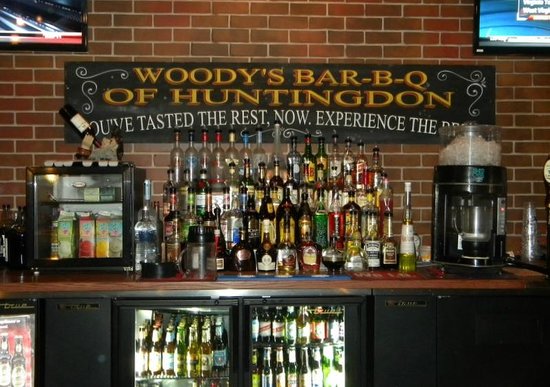 Woody's Bar-B-Q 16652