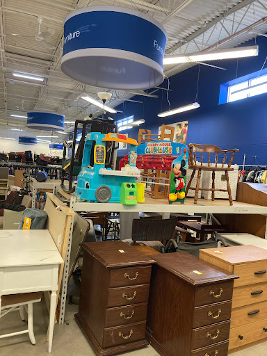 Thrift Store «Goodwill Industries of Greater Cleveland & East Central Ohio», reviews and photos, 16160 Pearl Rd, Strongsville, OH 44136, USA