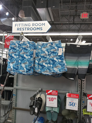 Clothing Store «Old Navy», reviews and photos, 15661 S Apopka Vineland Rd, Orlando, FL 32821, USA