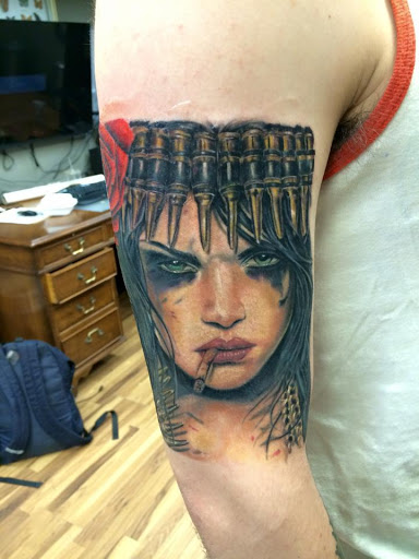 Tattoo Shop «Riverwest Tattoo Company», reviews and photos, 705 E Center St, Milwaukee, WI 53212, USA