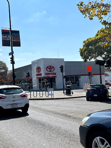 Toyota Dealer «Toyota of Berkeley», reviews and photos, 2400 Shattuck Ave, Berkeley, CA 94704, USA