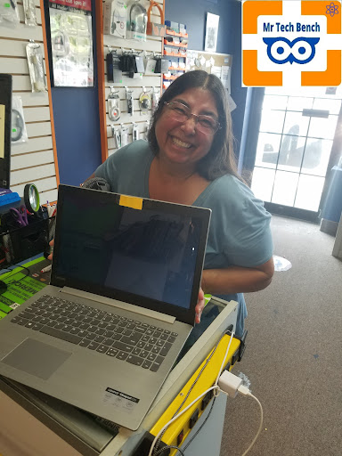 Computer Store «Mr Tech Bench», reviews and photos, 16 E Main St, East Islip, NY 11730, USA