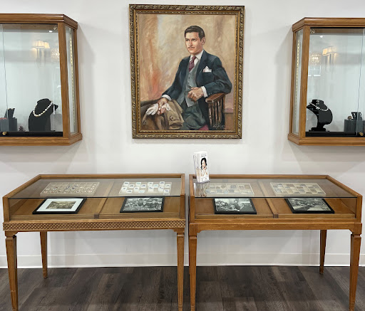 Jeweler «Seng Jewelers», reviews and photos, 453 S 4th St, Louisville, KY 40202, USA