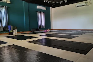 ആൽമരം Ayurveda and yoga therapy center image