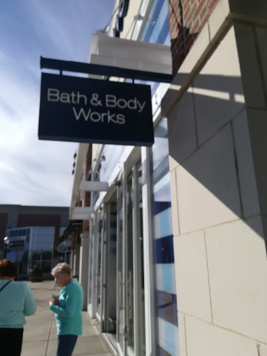 Beauty Supply Store «Bath & Body Works», reviews and photos, 2862 Town Center Blvd, Crestview Hills, KY 41017, USA