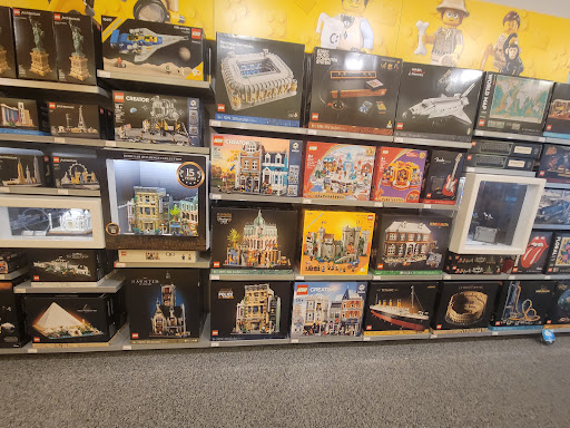 Shopping Mall «Freehold Raceway Mall», reviews and photos, 3710 U.S. 9, Freehold, NJ 07728, USA