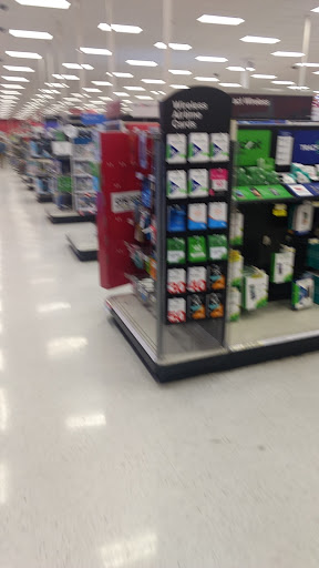 Department Store «Target», reviews and photos, 800 Broadview Village Sq, Broadview, IL 60155, USA