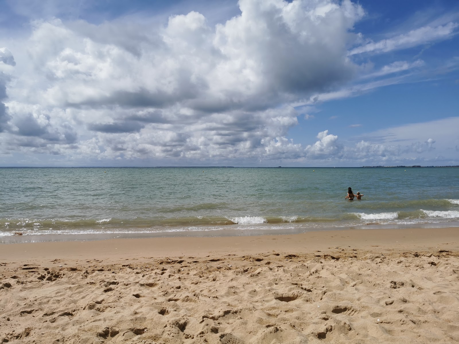 Photo de Fouras Central avec plage spacieuse