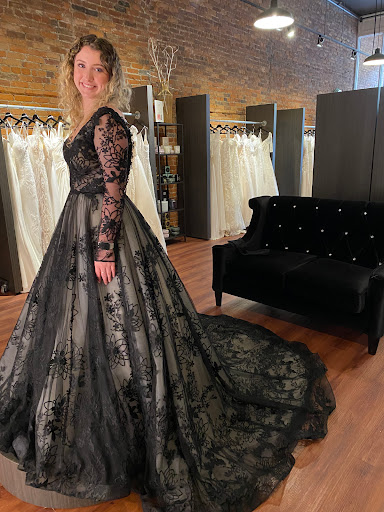 Wedding Store «Merrime Bride & Soiree», reviews and photos, 211 W 1st Ave #101, Albany, OR 97321, USA