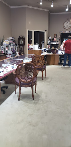 Jewelry Store «Ellis Jewelers», reviews and photos, 2927 Lakewood Village Dr, North Little Rock, AR 72116, USA