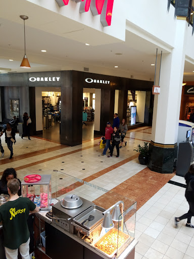 Sunglasses Store «Oakley Store», reviews and photos, 4325 Glenwood Ave #1018, Raleigh, NC 27612, USA