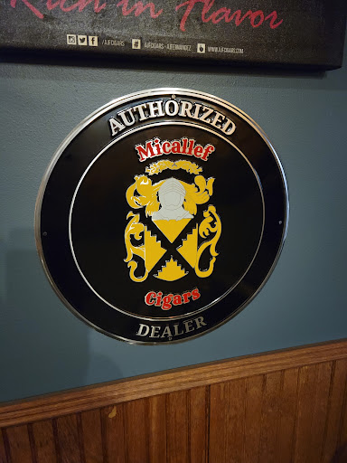 Cigar Shop «Bluegrass Discount Tobacco», reviews and photos, 1218 N Main St # C, Williamstown, KY 41097, USA