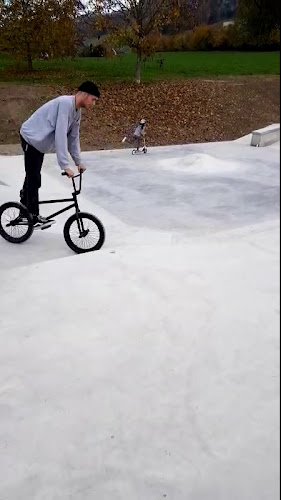 Kommentare und Rezensionen über Skatepark Oberfeld, Root