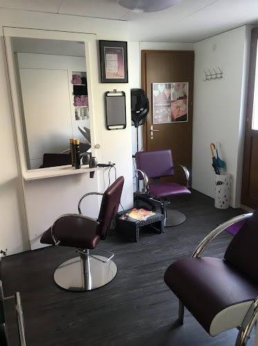 Rezensionen über Laura Coiffure in Val-de-Travers NE - Friseursalon