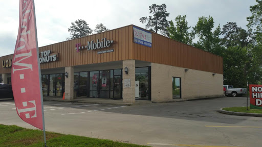 Cell Phone Store «T-Mobile», reviews and photos, 6311 Old FM 1488 Rd, Magnolia, TX 77354, USA