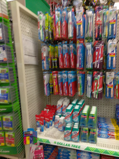 Dollar Store «Dollar Tree», reviews and photos, 4005 Manzanita Ave #32, Carmichael, CA 95608, USA