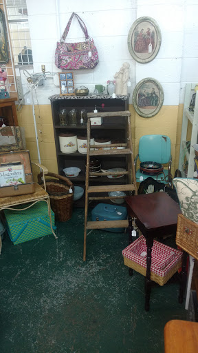 Flea Market «Unique Treasures Of Madison», reviews and photos, 1620 Athens Hwy, Madison, GA 30650, USA