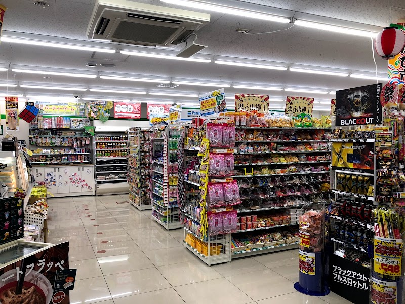 ファミリーマート 立川南通り店