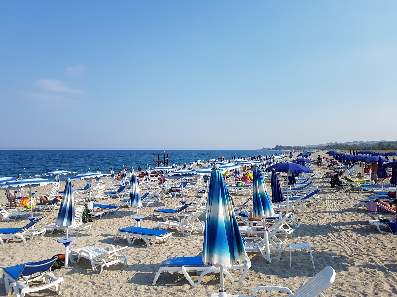 Foto di Badolato Marina beach con molto pulito livello di pulizia