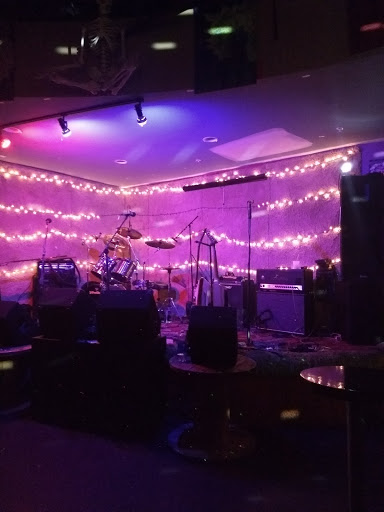 Bar «The Green Door Music Hall», reviews and photos, 158 Miracle Strip Pkwy SE c, Fort Walton Beach, FL 32548, USA