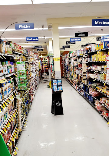 Supermarket «Family Fare Supermarket», reviews and photos, 905 E Eighth St, Traverse City, MI 49686, USA