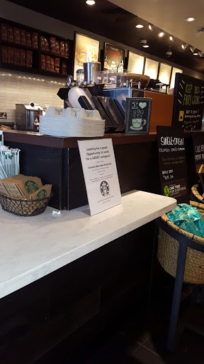 Coffee Shop «Starbucks», reviews and photos, 1720 S Orange Blossom Trail, Apopka, FL 32703, USA