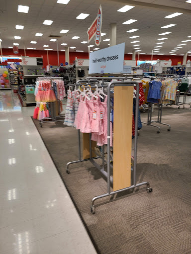 Department Store «Target», reviews and photos, 40 THF Blvd, Chesterfield, MO 63005, USA