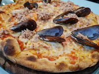 Plats et boissons du Pizzeria Pizza La Luna à Saint-Ouen-sur-Seine - n°1