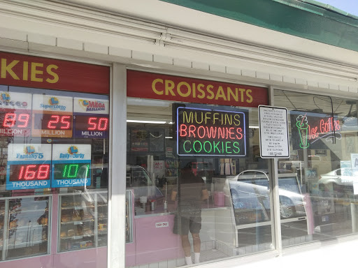 Donut Shop «Donut City», reviews and photos, 6100 Magnolia Ave, Riverside, CA 92506, USA