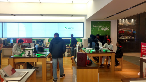 Computer Store «Microsoft Store», reviews and photos, 160 Easton Square Pl, Columbus, OH 43219, USA